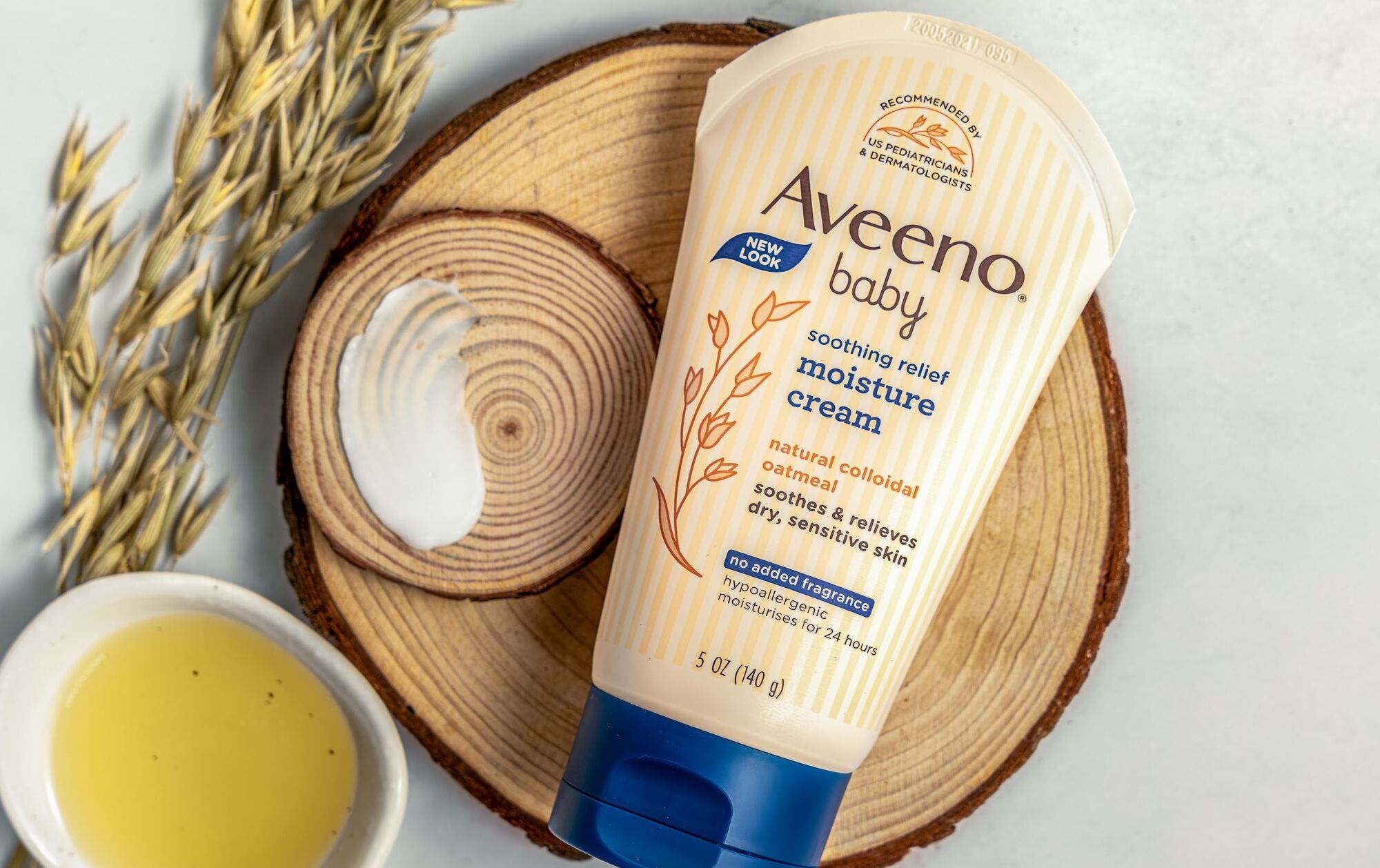 5 Cara Melembapkan Kulit Kering dan Kulit Sensitif Bayi - Hero Image - Aveeno - id-ID