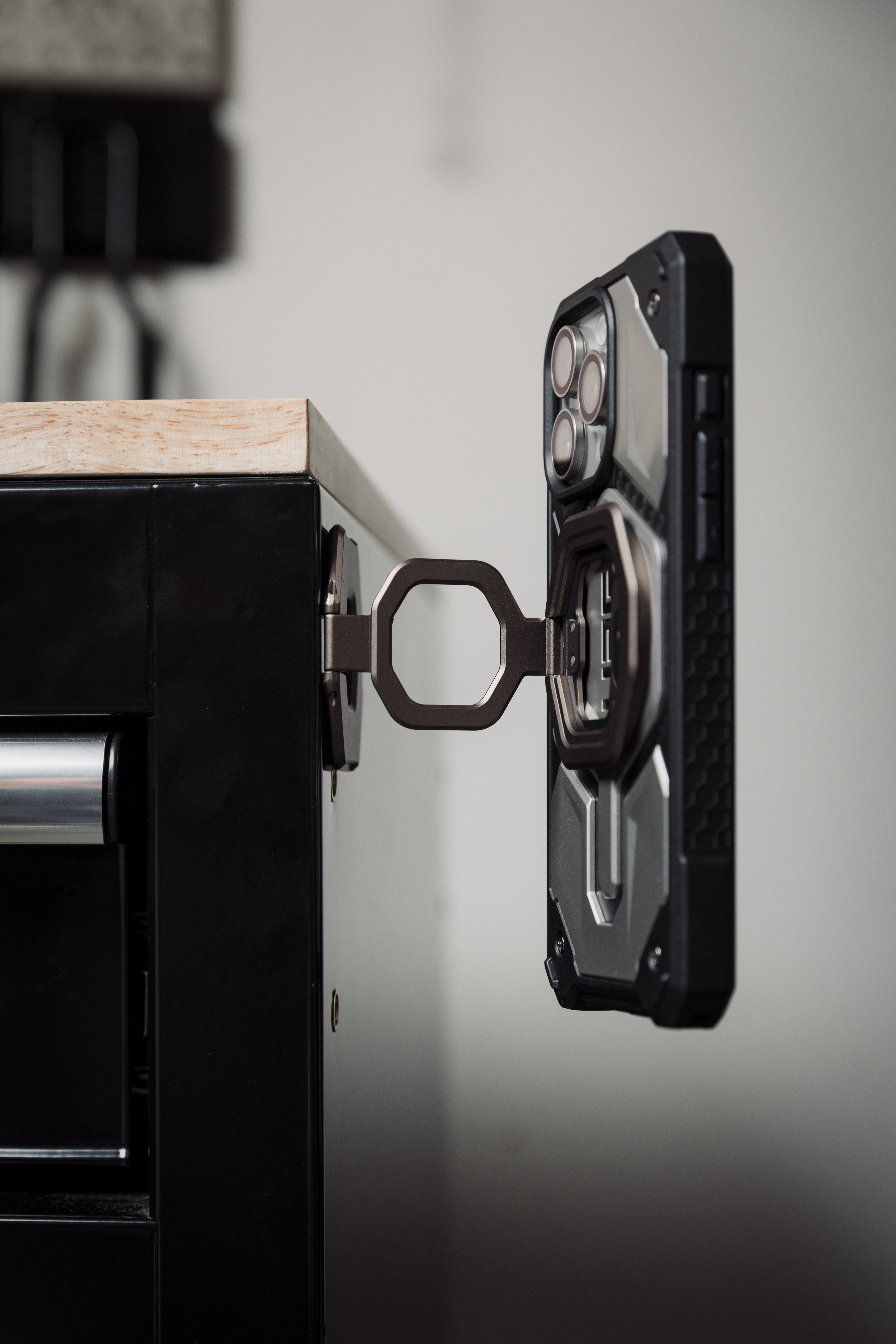 URBAN ARMOR GEAR Monarch Mag2 Dual Magnetring / Support Avec Socle