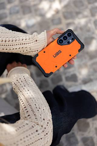 UAG Pathfinder Galaxy S26 Ultra Case € 52,58 lifestyle view