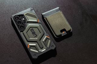 UAG Monarch Pro Kevlar Galaxy S26 Ultra Case Galaxy S26 Ultra in Kevlar Burnt Orange lifestyle view