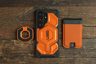 UAG Monarch Pro Kevlar Galaxy S26 Ultra Case Galaxy S26 Ultra in Kevlar Burnt Orange lifestyle view