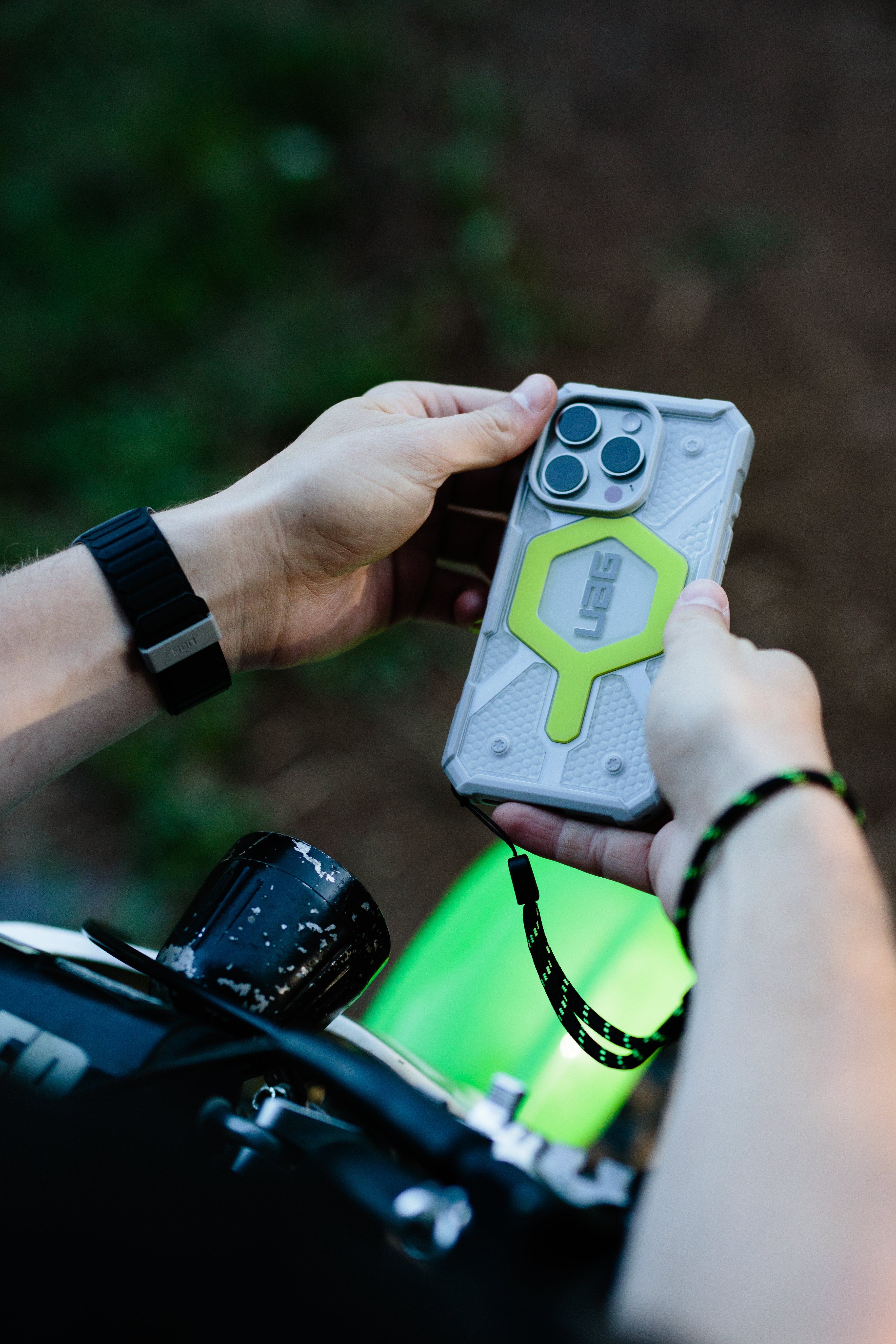 iPhone 16 Pro Max Case For MagSafe Pathfinder Clear