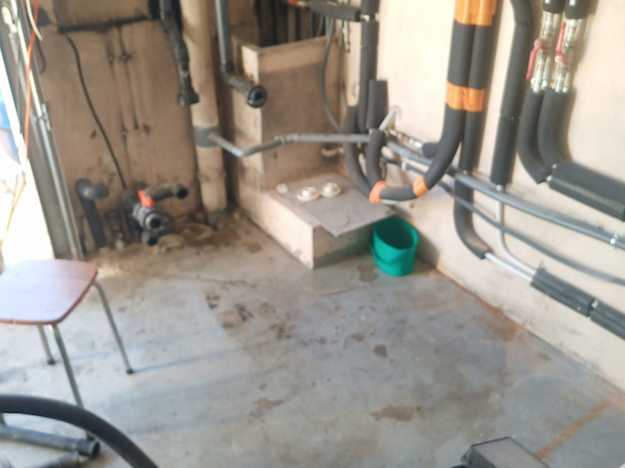 Local technique piscine en cours d’installation ou rénovation