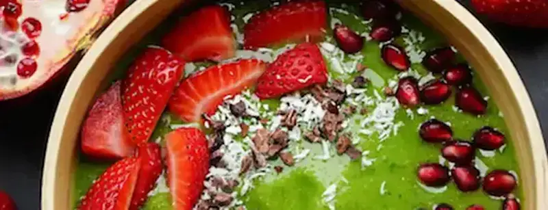 green smoothie bowl recipe image