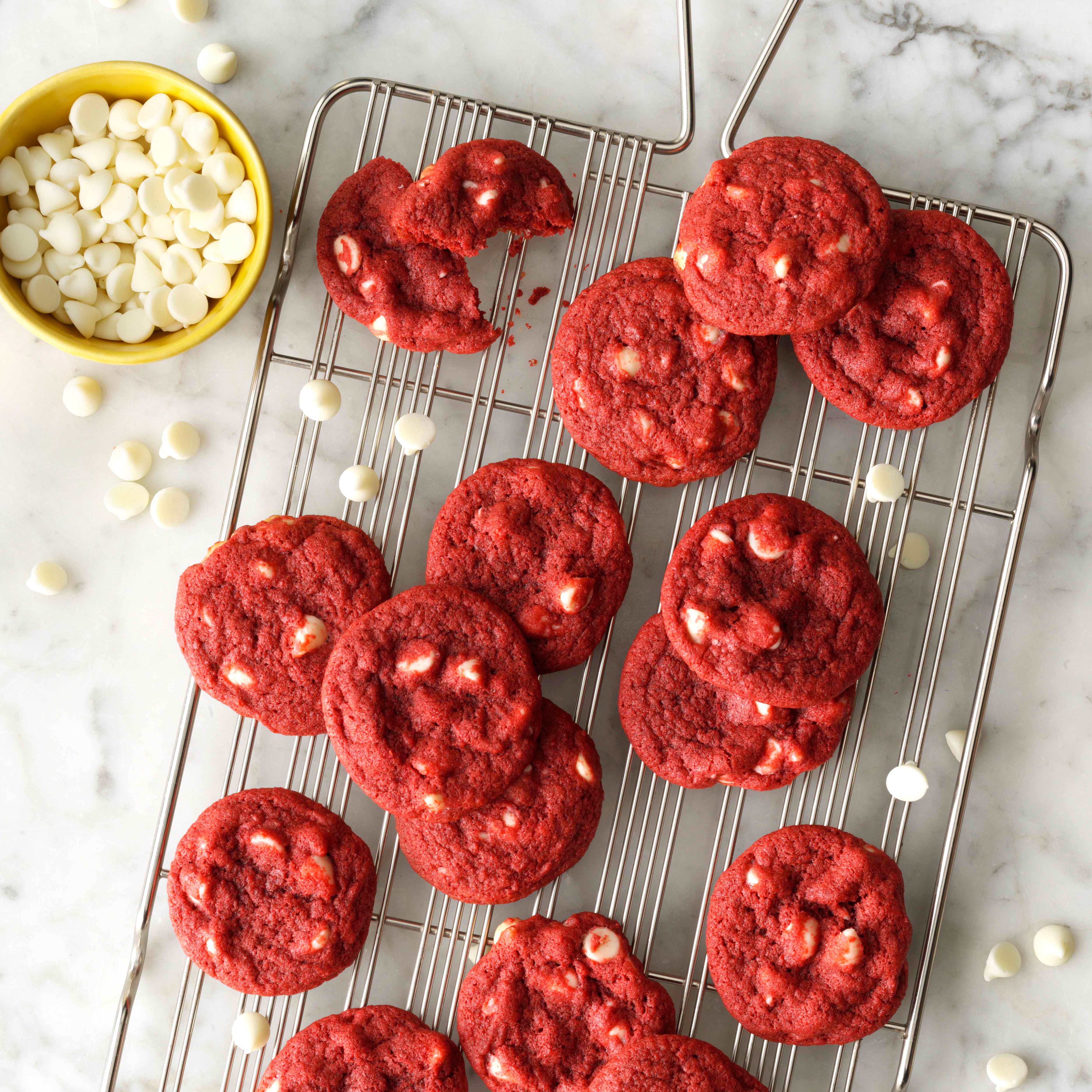 68AwX5wZTIqfwPZ1PapP_RedVelvetCookies.jpg