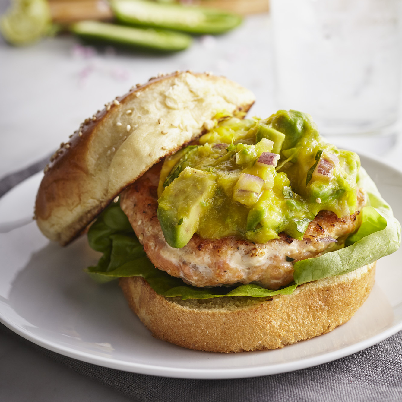 DSEXP3eTfiFdsLdLtTgk_P180217_06_SalmonBurgersWithMangoAvocadoSalsa_square.jpg