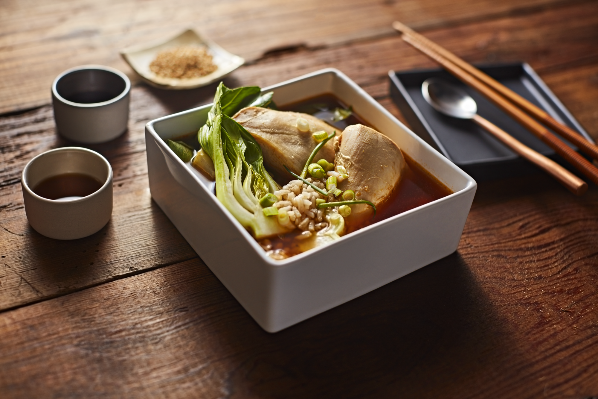 C1w0k44QREuPzJQ9hHED_soy-steamed-chicken-with-rice-and-bok-choy_100z.png
