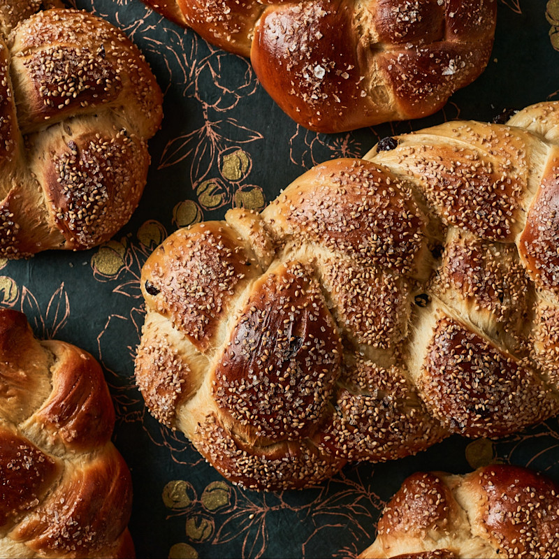 cjBT84UbQH29Gv7fKW13_210302_KA_DUALFRY_RECIPE_CHALLAH_21427.jpg