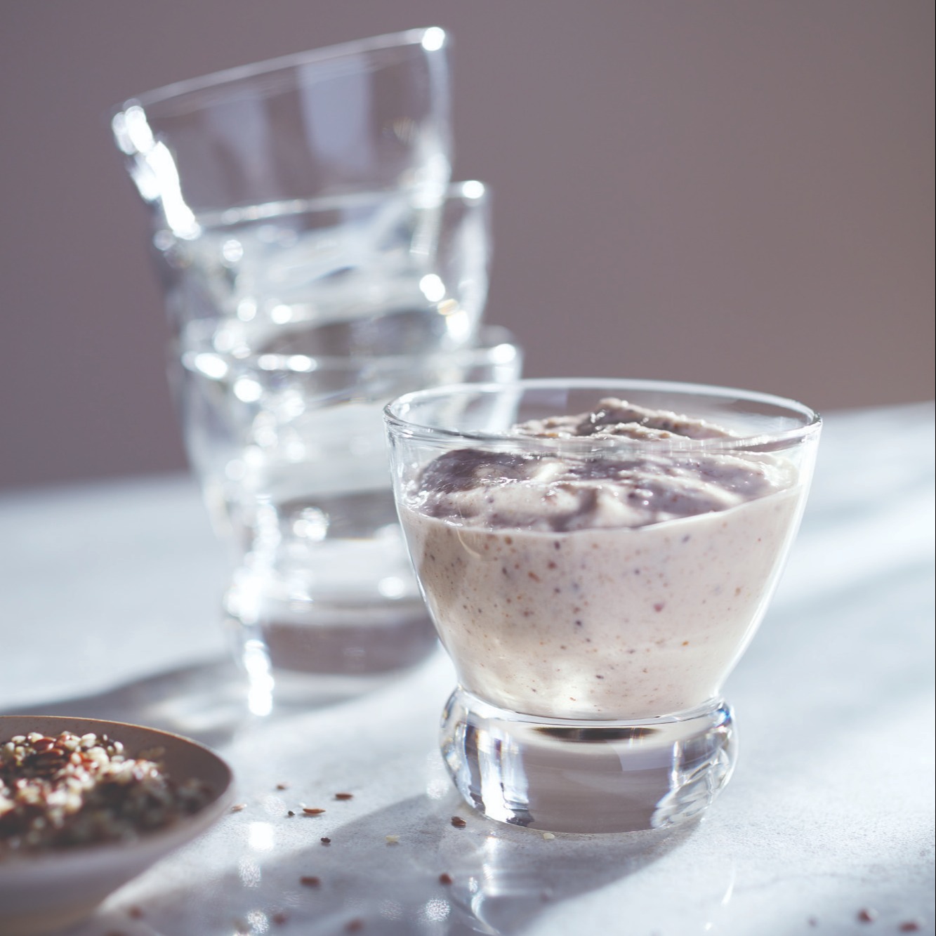CJ78MAz4RkG2eUeSIqCm_BananaPeanutButterProteinSmoothie_1_A.jpg