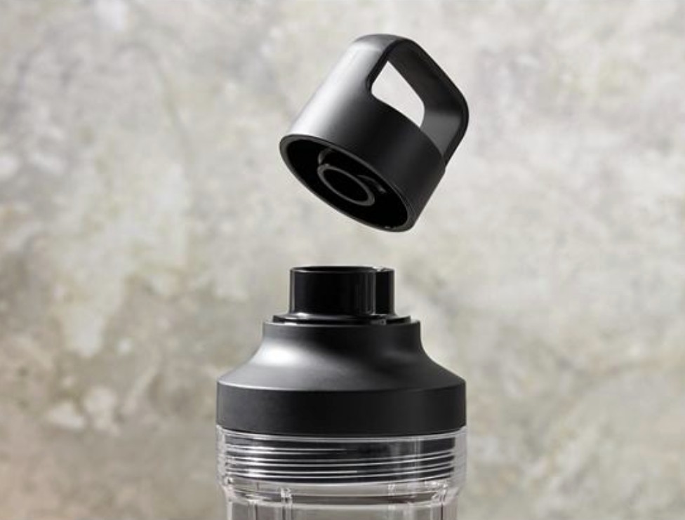 Travel Lid for Life on the Go