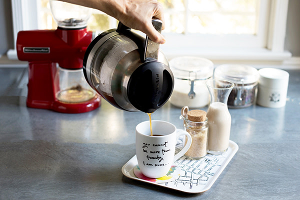 KitchenAid_Global-Coffee_hero-pour_hi.jpg