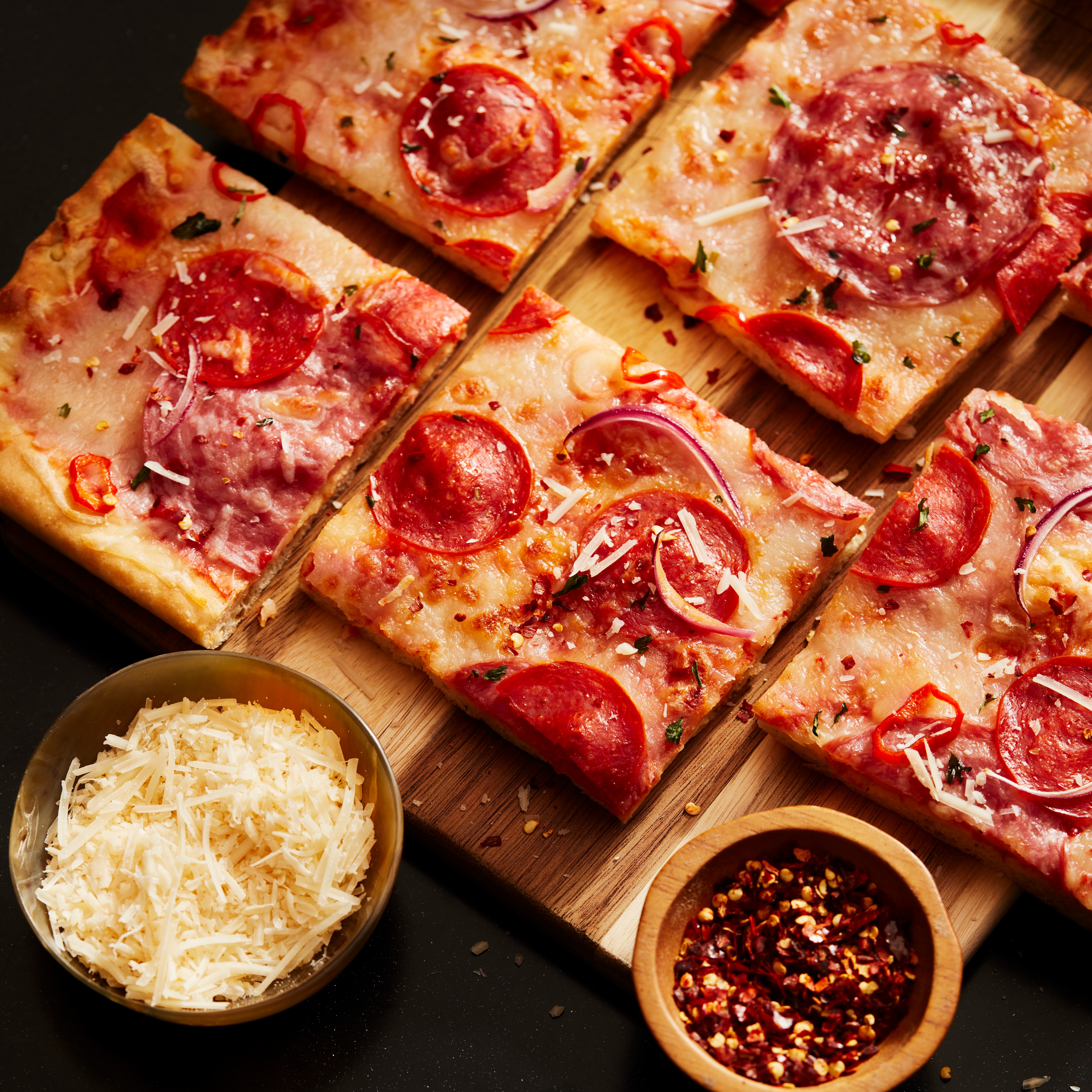 k36FVzJSbWGujF8dqzFF_Sheet_Pan_Pizza_Final_2.jpg
