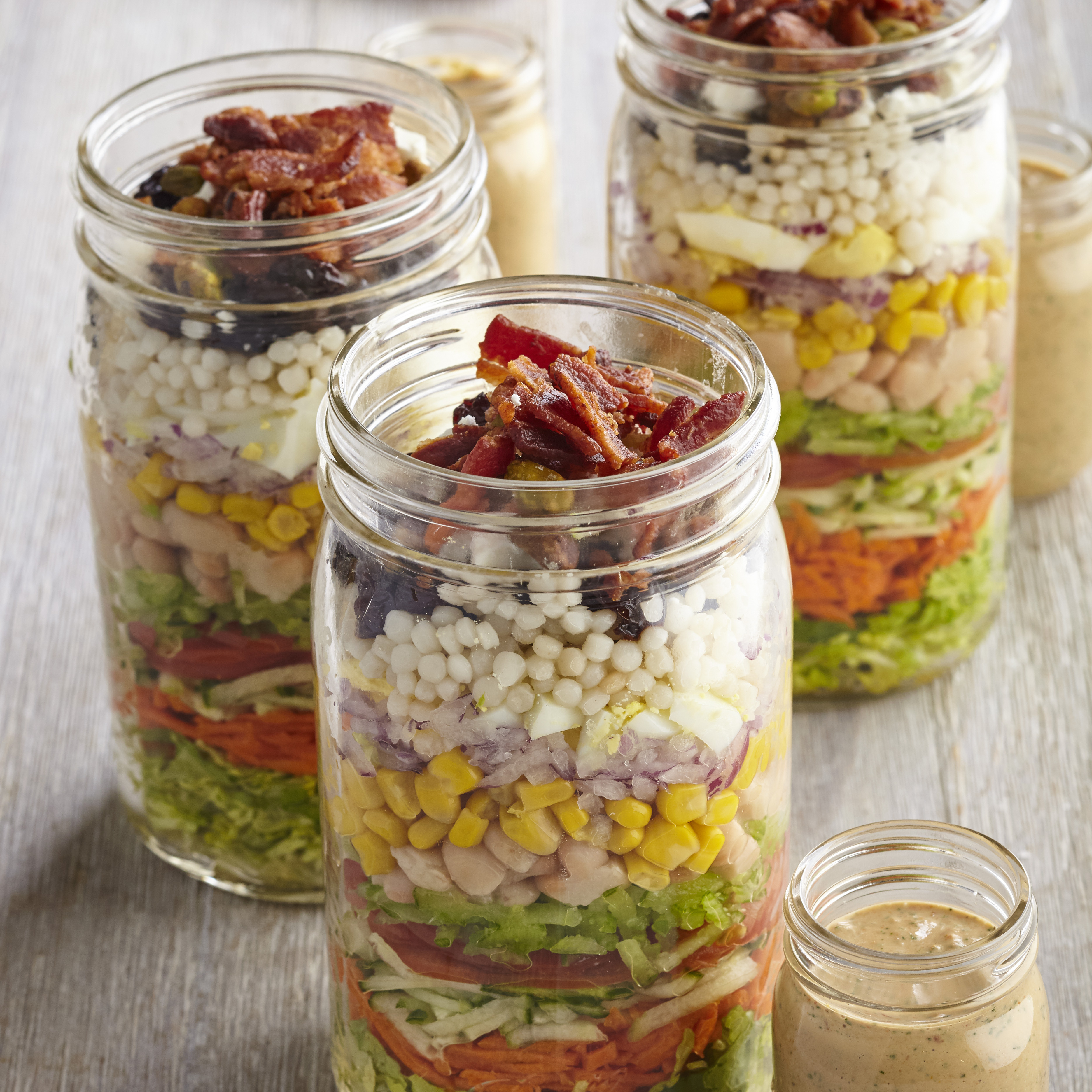 SrAwotBET1iB1mdLMNlh_P170566_28_LayeredSaladJars_square.jpg