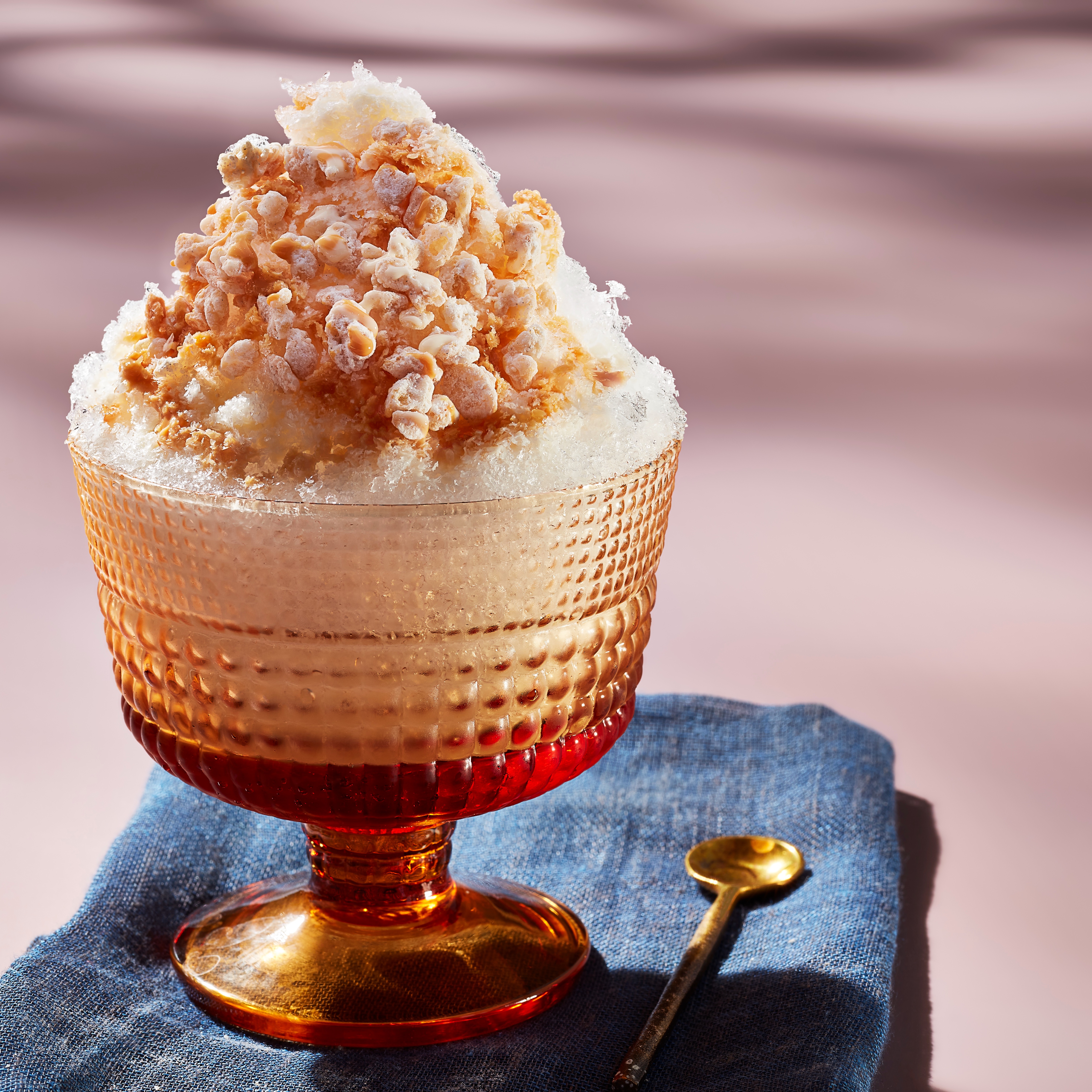 1o36chBLRJuDCgFUwtnf_Caramel-Crema-with-White-Chocolate-Crunch-Shave-Ice.jpg