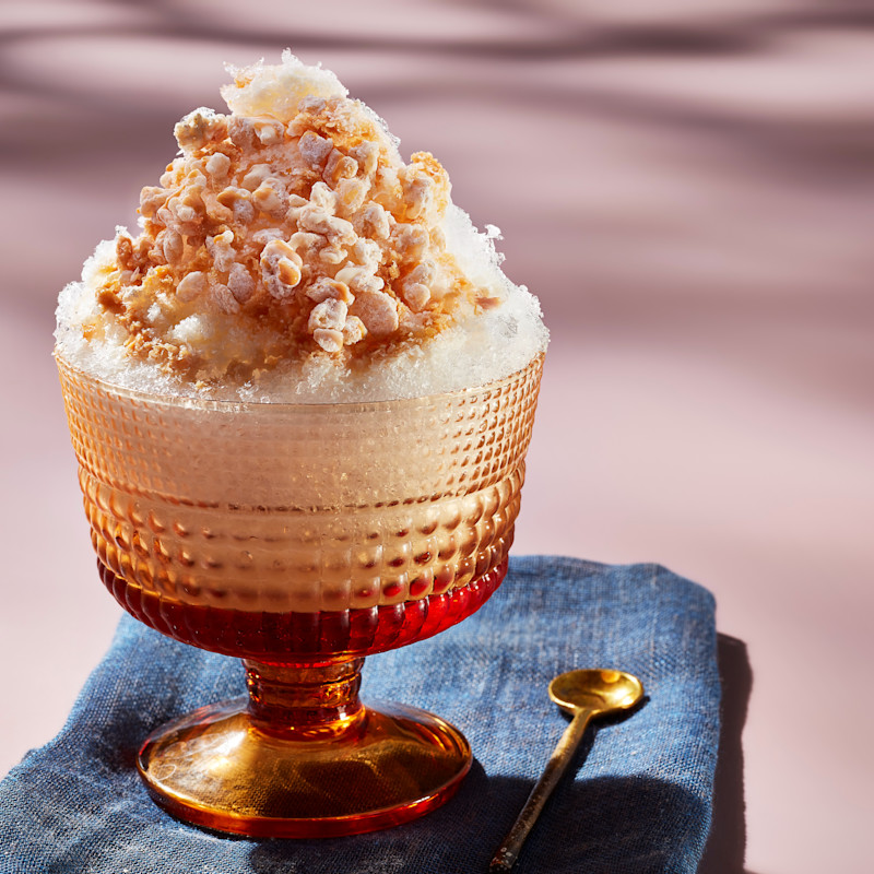1o36chBLRJuDCgFUwtnf_Caramel-Crema-with-White-Chocolate-Crunch-Shave-Ice.jpg