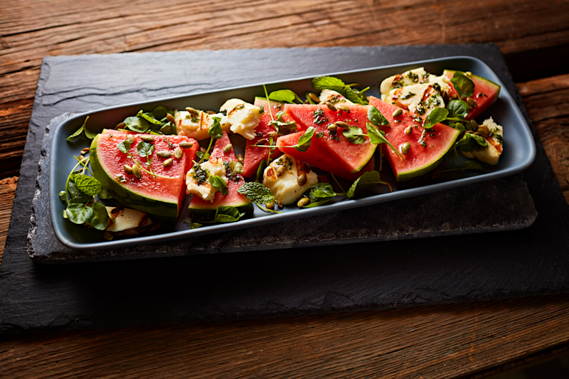 licNMOfxQaLvaSyBHa8e_grilled-halloumi-and-watermelon-salad_146z.png