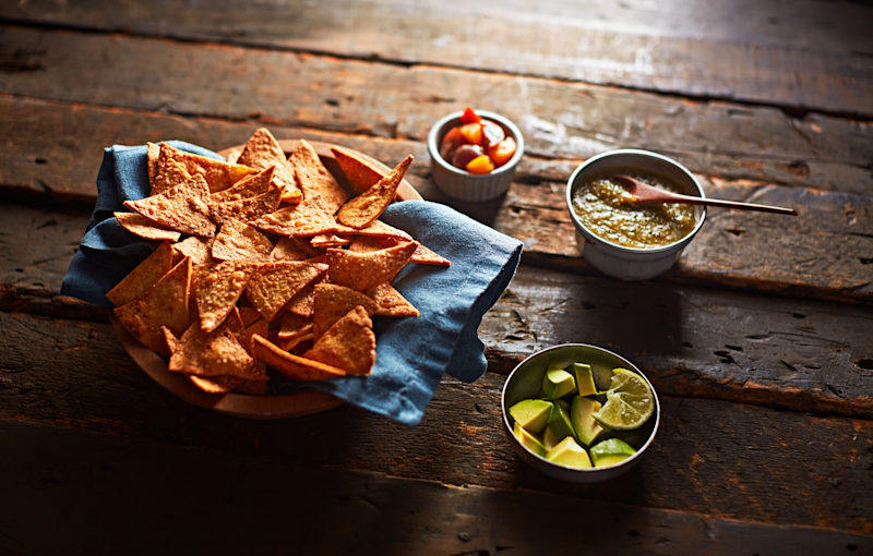 Tud9yLFPRDqfpHWamGXv_tortilla-chips-with-salsa-verde_180z.png