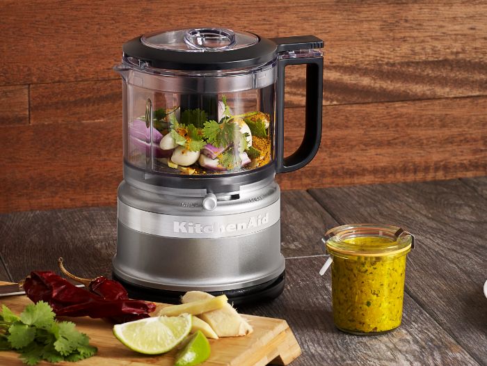 product-tips-Mini-Food-Chopper-5KFC3516-curry-paste