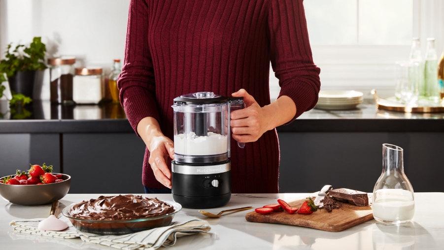 cake pops in a food processor IMG 001