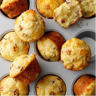 Fa7DJ5jVTj2TFkZzxJja_bacon-cheddar-jack-cheese-muffins.jpg