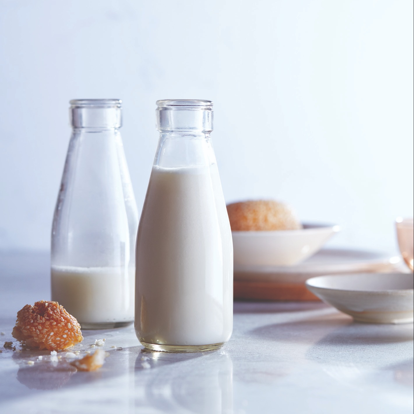 aorIoBXBTr2UGQH7XeT0_SoyMilk_1_A.jpg
