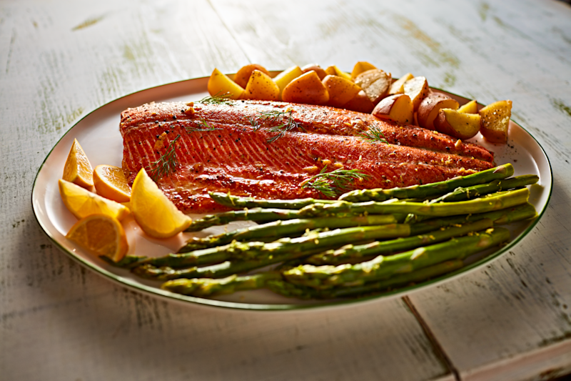 iYB1VigQS5ueqeyqDsjZ_soy-glazed-salmon-with-redskins-and-asparagus_82z.png