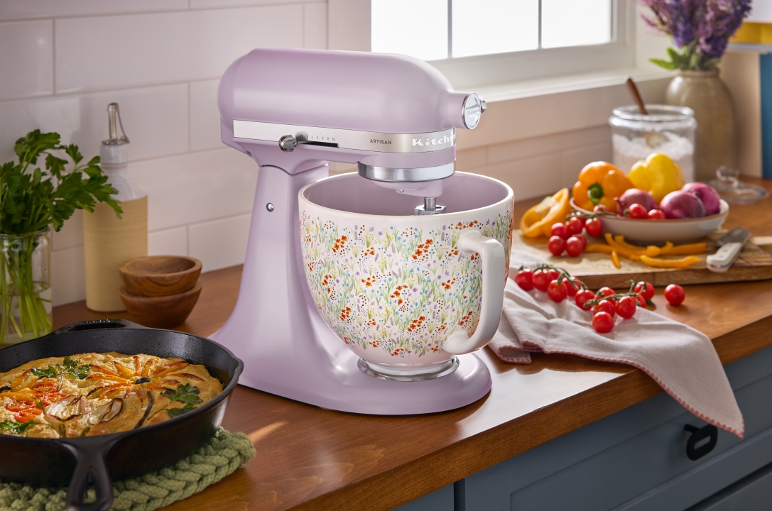 KitchenAid Artisan Series 5 Quart Tilt-Head Stand Mixer