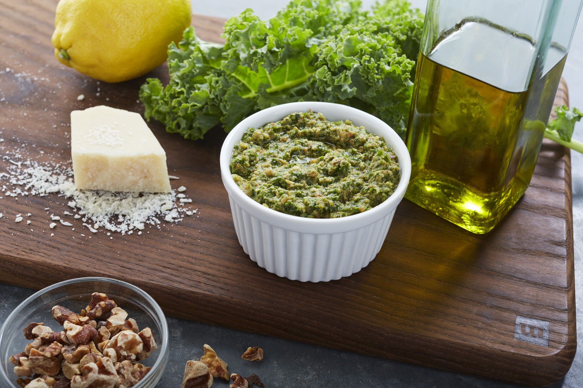 srAYPjNrStGYLmzcKdj5_P170246_58_Kale_Walnut_Pesto.jpg