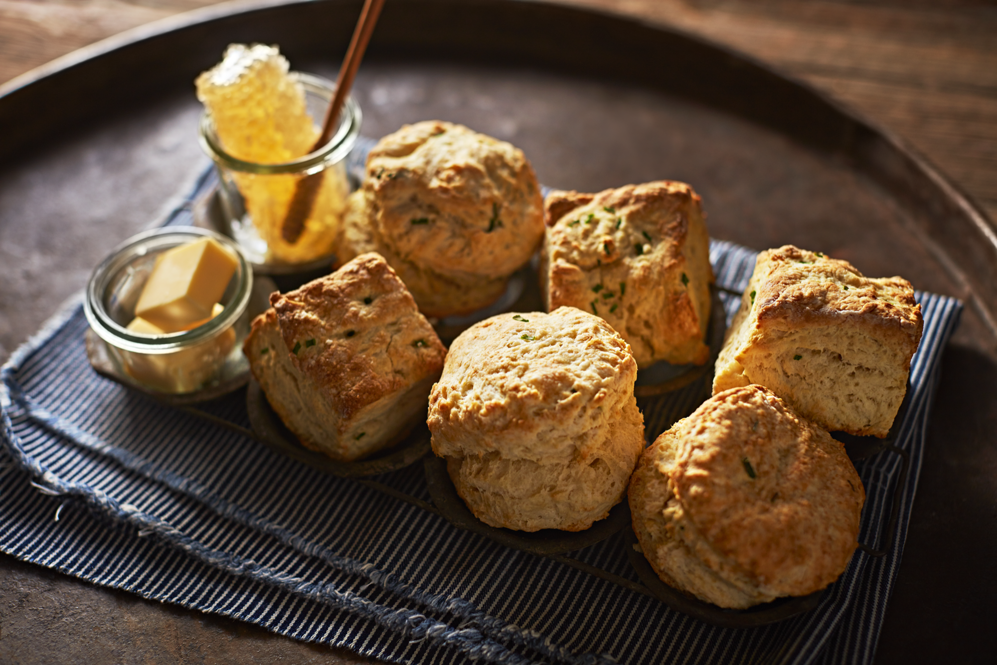 IkzxH6ECTIrCBQHSmW4g_buttermilk-chive-biscuits_156z.png
