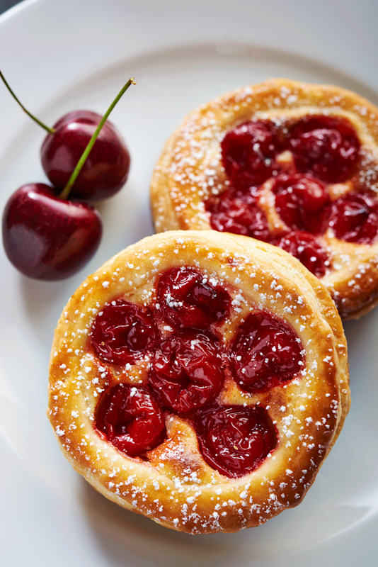 P160399_265_Cherry_Coffee_Cake.png