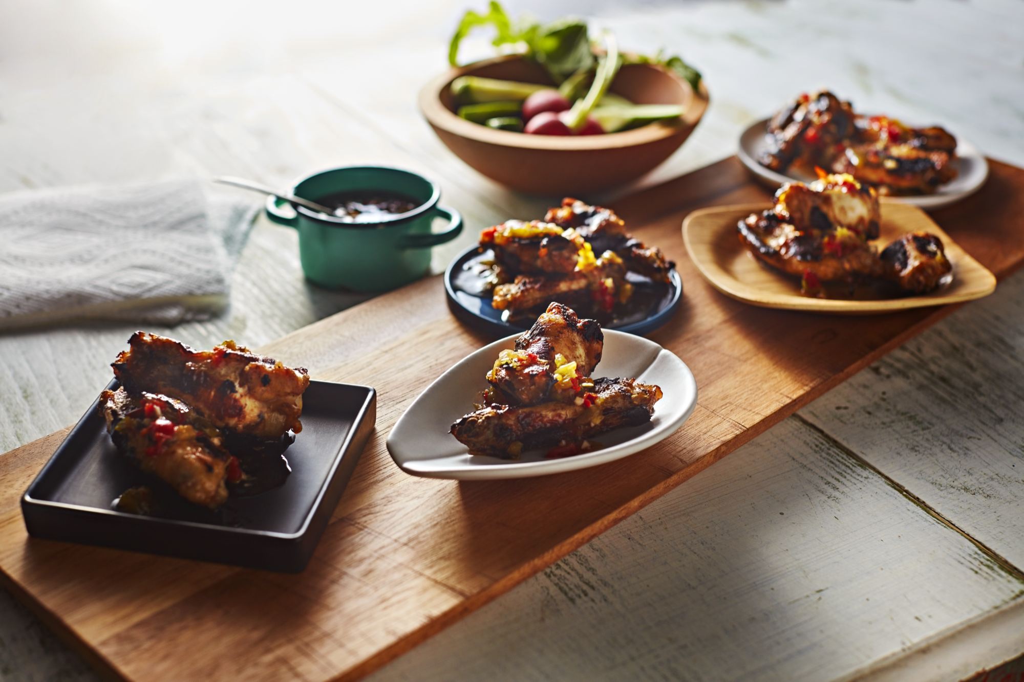 f0DLkvJFQ0Woyy5Es9js_grilled-wings-with-charred-pepper-salsa_148z.png