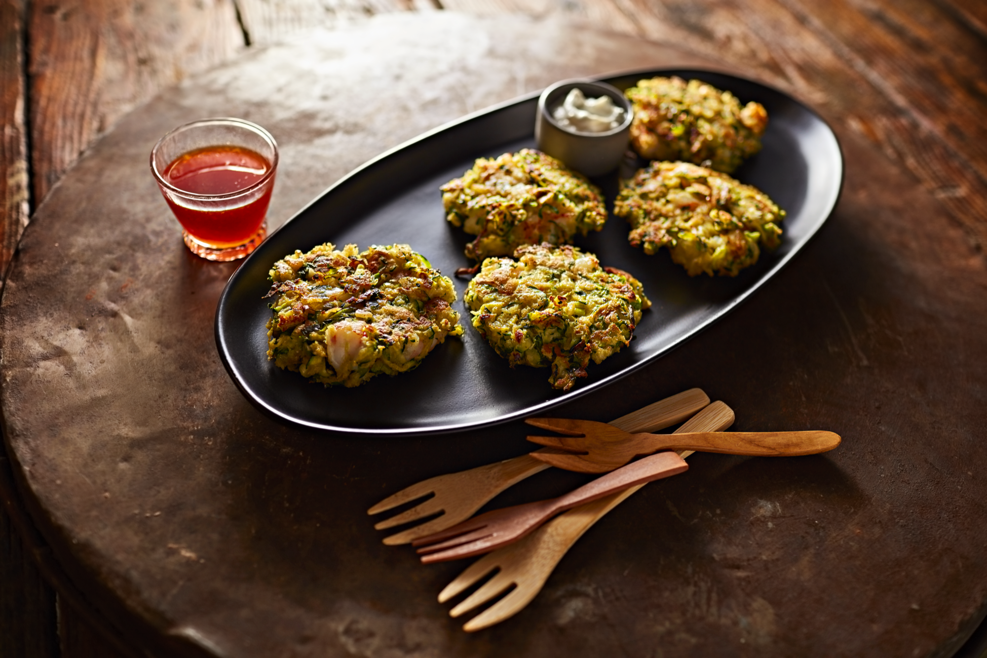 pUQSTUIIQRiGz6QHUaYQ_-prawn-and-zucchini-fritters_186z.png