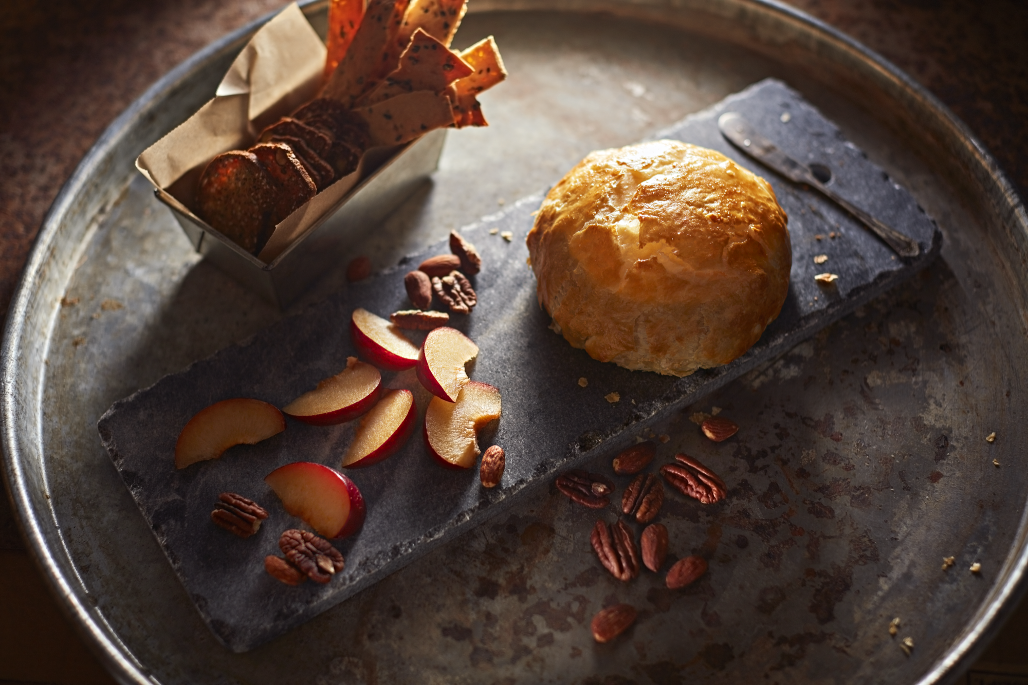 aoROVNoLQMKrI6ZMMLLO_baked-brie-en-croute-with-dried-cherry-compote-filling_160z.png