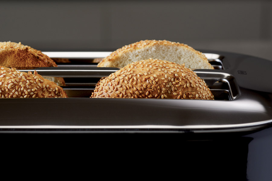 bagels-in-black-long-slot-toaster