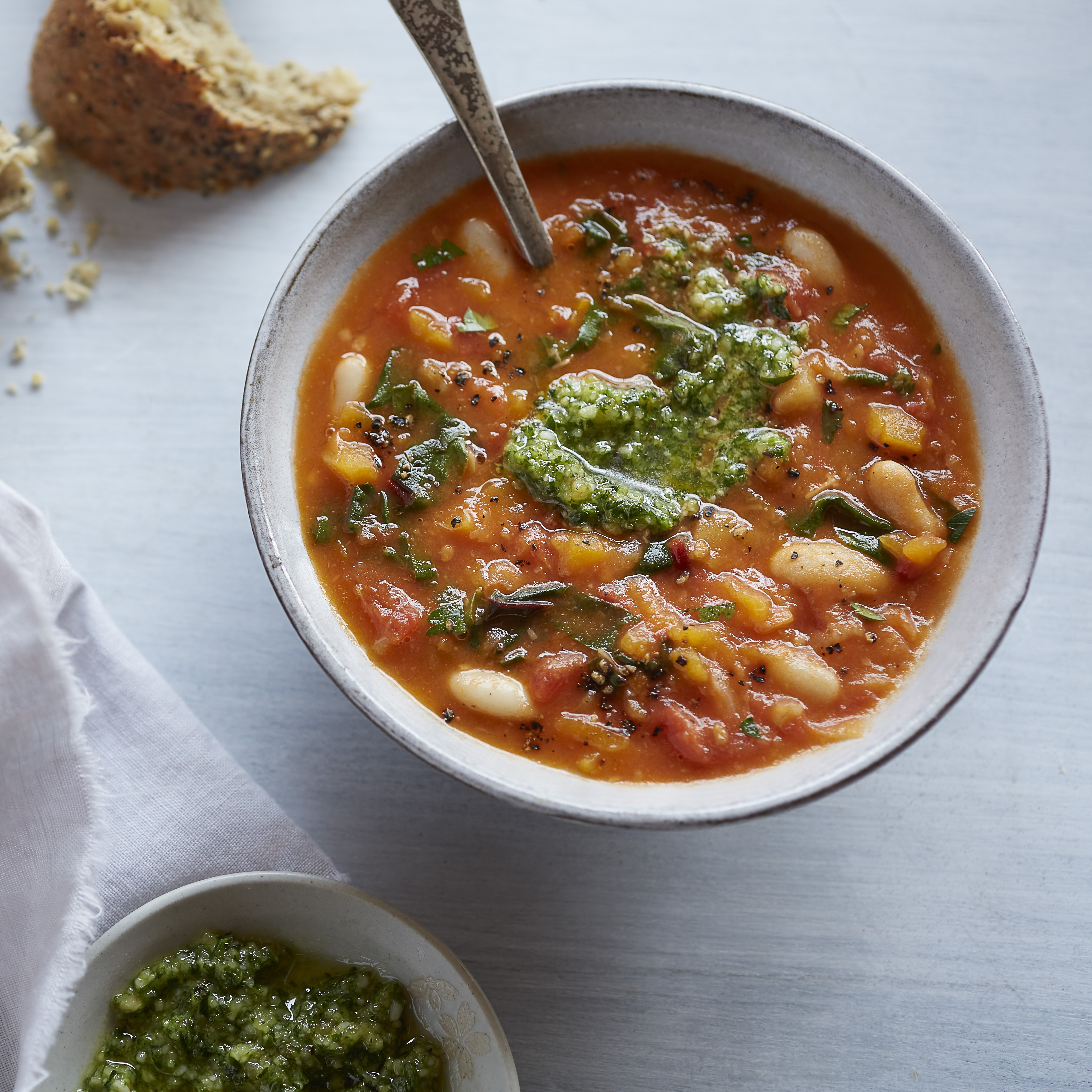 klEzc2eTYO38EIw1YH3z_Tuscan_Bean_Pumpkin_Soup_square.jpg