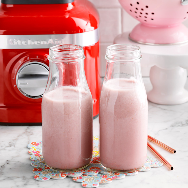 96DNyIFBQbX85XB7nF3W_StrawberryMilk.jpg