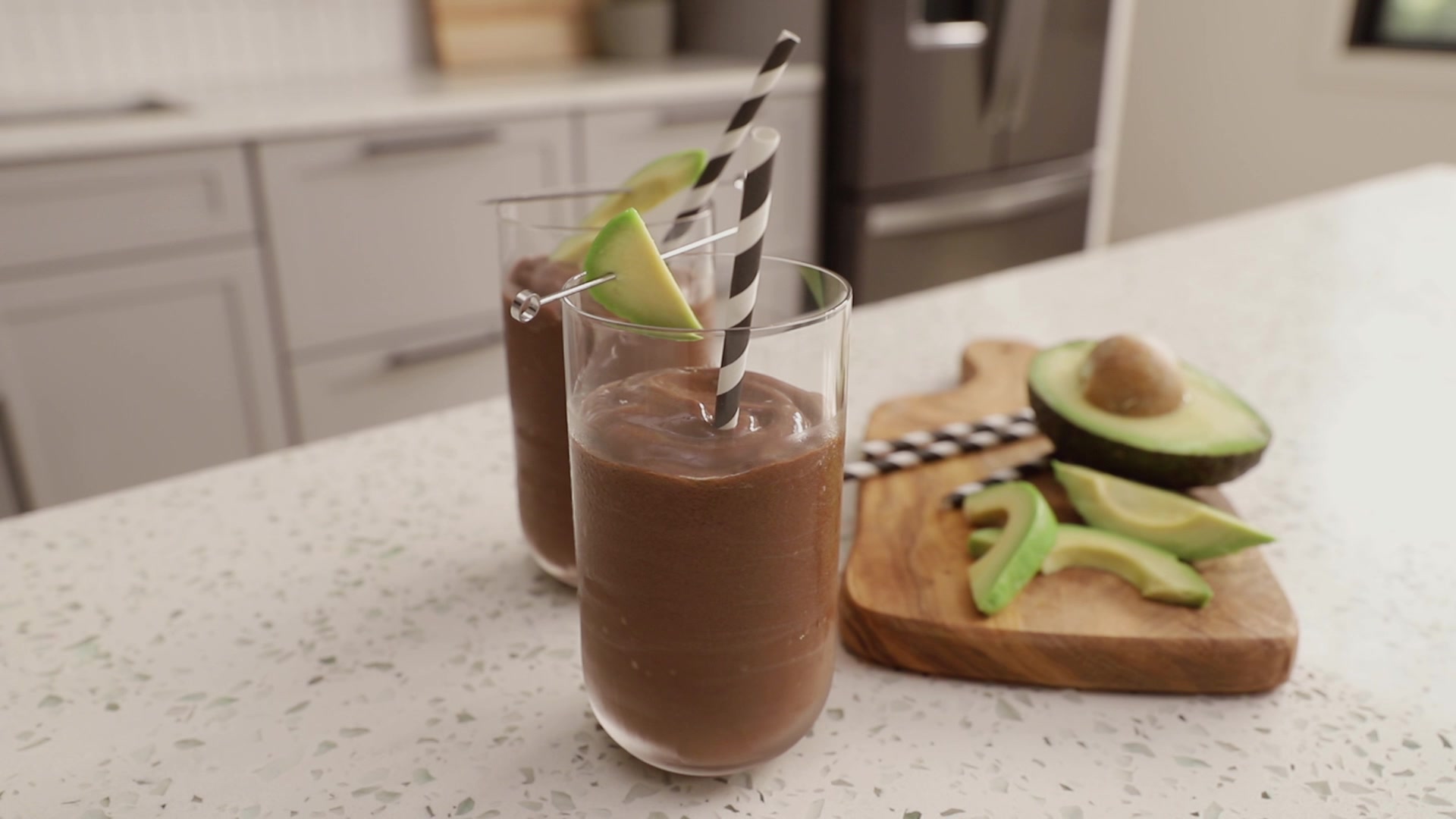 d1WN609RPmvf6fBCE2pn_Hero_Vegan_Chocolate_Avocado_Milkshake.Still001.jpg