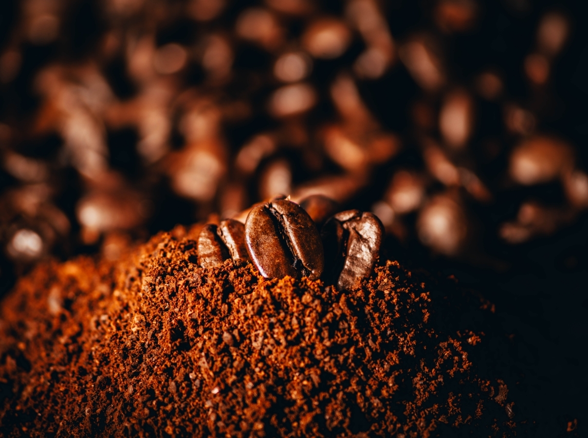 coffee-beans-and-grinded-coffee
