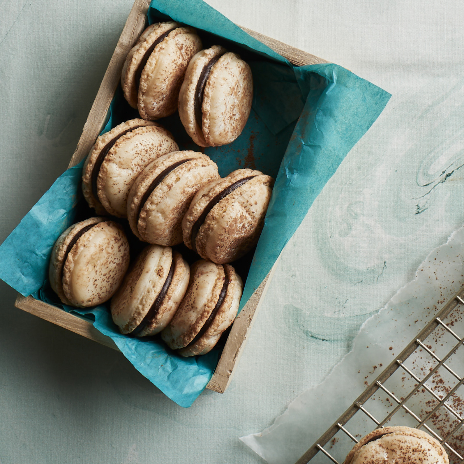 G1w93JTRdmTBLwRduMLI_KitchenAid_Sifter_Macaroons_V4_square.jpg