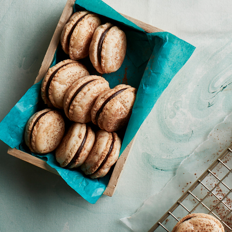 G1w93JTRdmTBLwRduMLI_KitchenAid_Sifter_Macaroons_V4_square.jpg