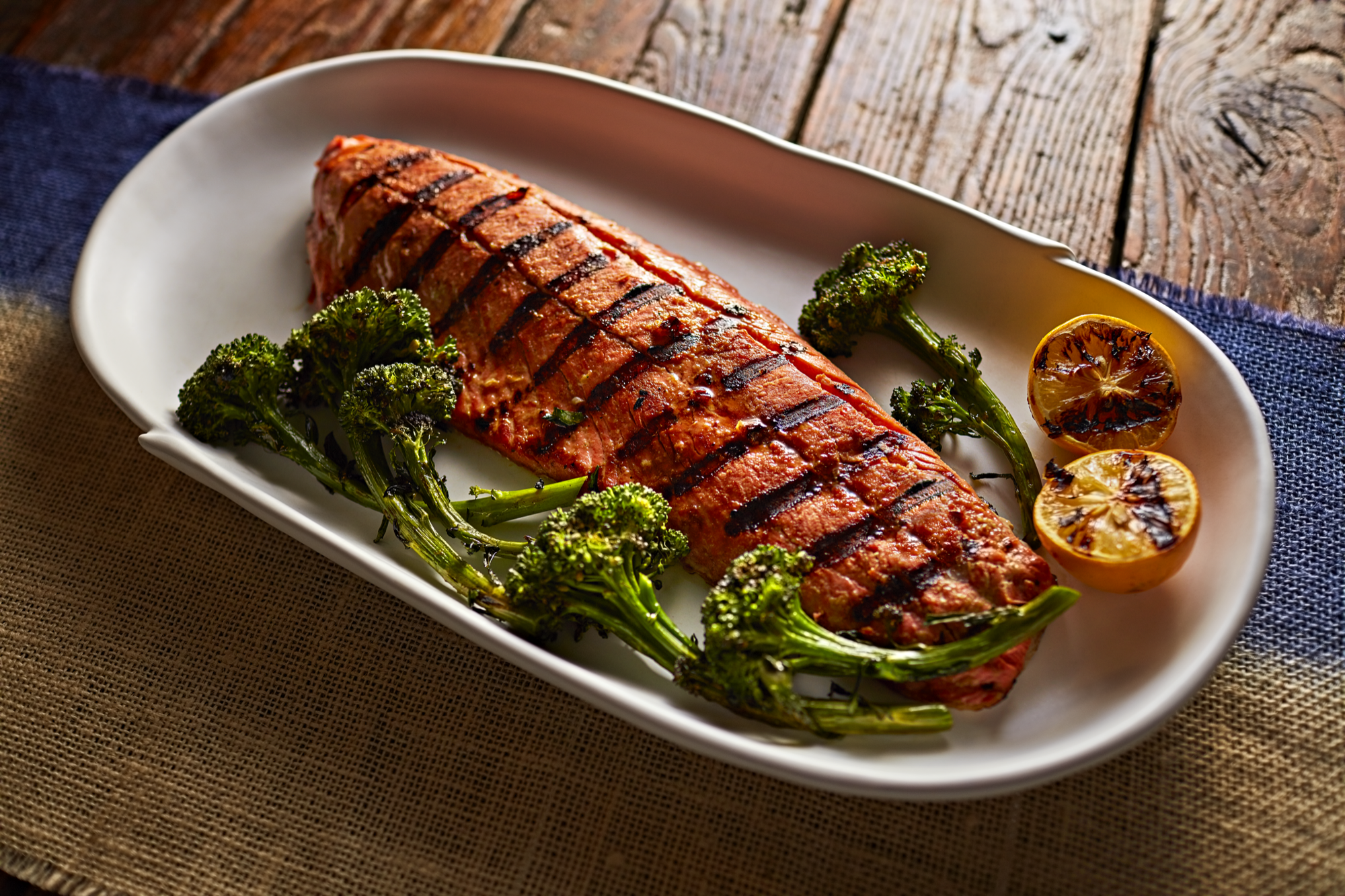 cB8snb1RGifri47VARgw_sesame-ginger-grilled-salmon-and-broccoli_126z.png