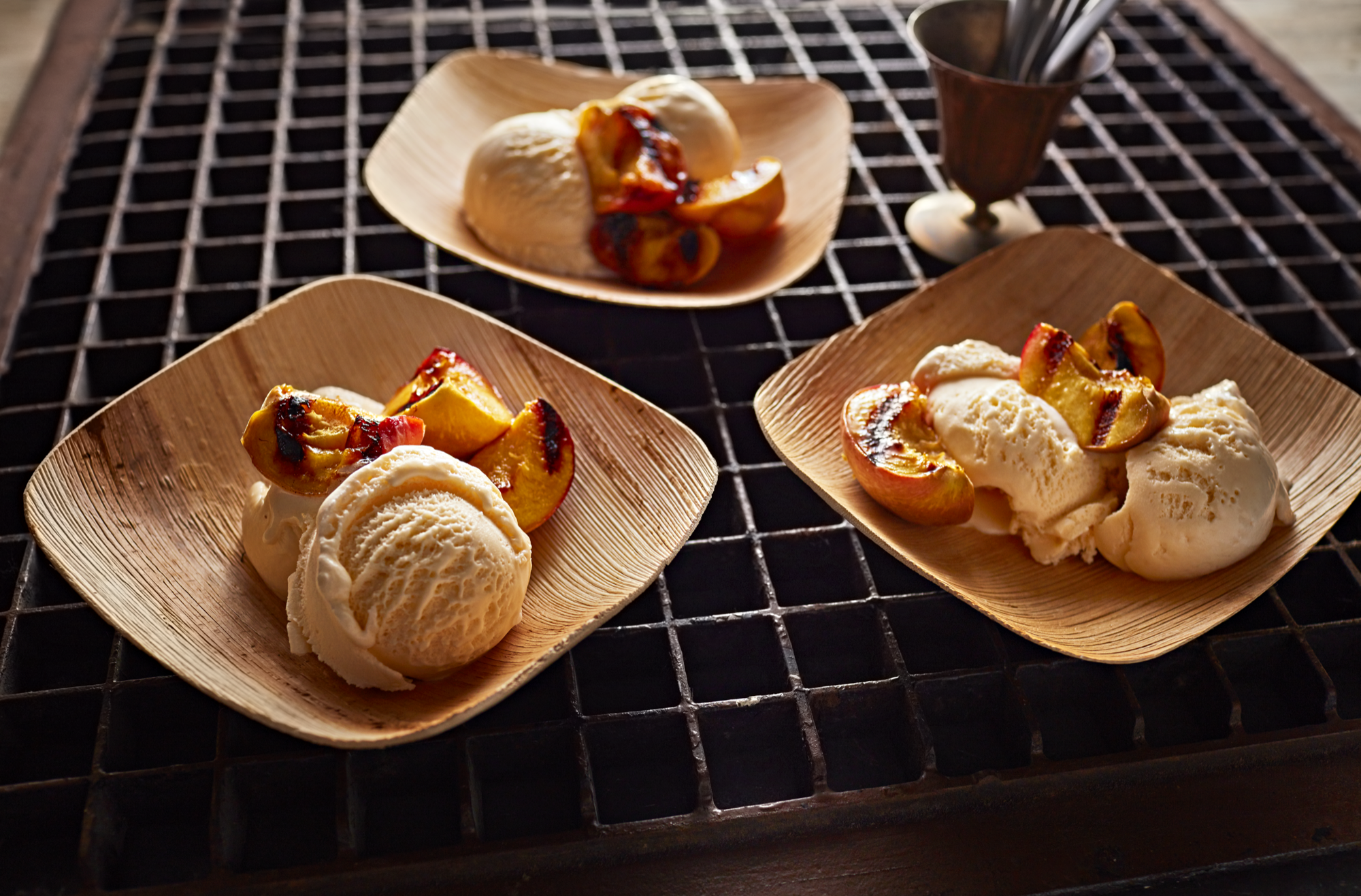 mbwvSojvTTmmaAsfaEGk_grilled-peaches-with-tart-greek-yogurt_142z.png