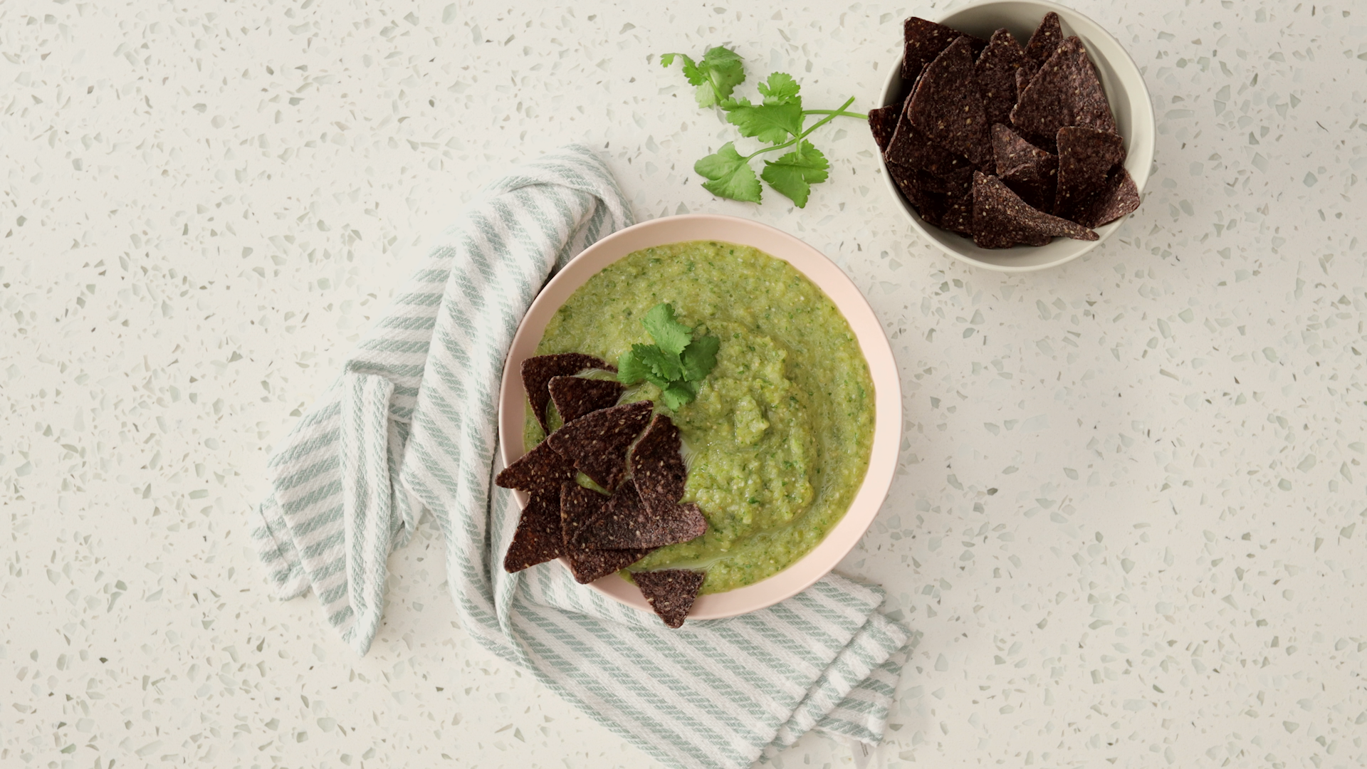 qCiE8PWkSHSmJPPnmmmQ_Hero_Big_Batch_Salsa_Verde.00_00_03_06.Still001.png