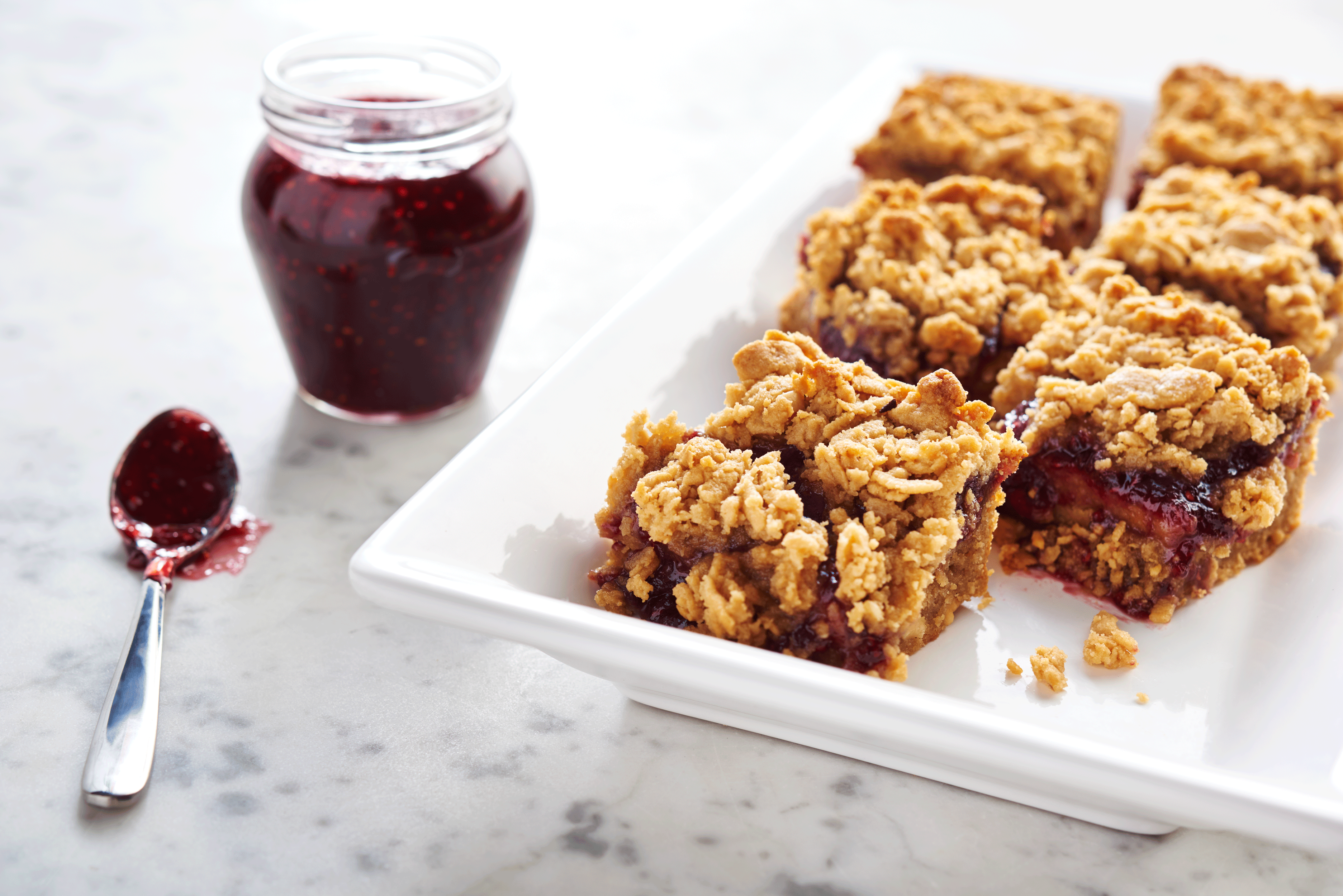 P160399_309_Peanut_Butter_Jelly_Bar.png