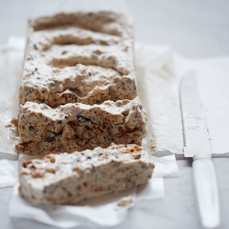 qo1xdmzXRsalefaBGIaL_Amaretto_and_Chocolate_Parfait_square.jpg
