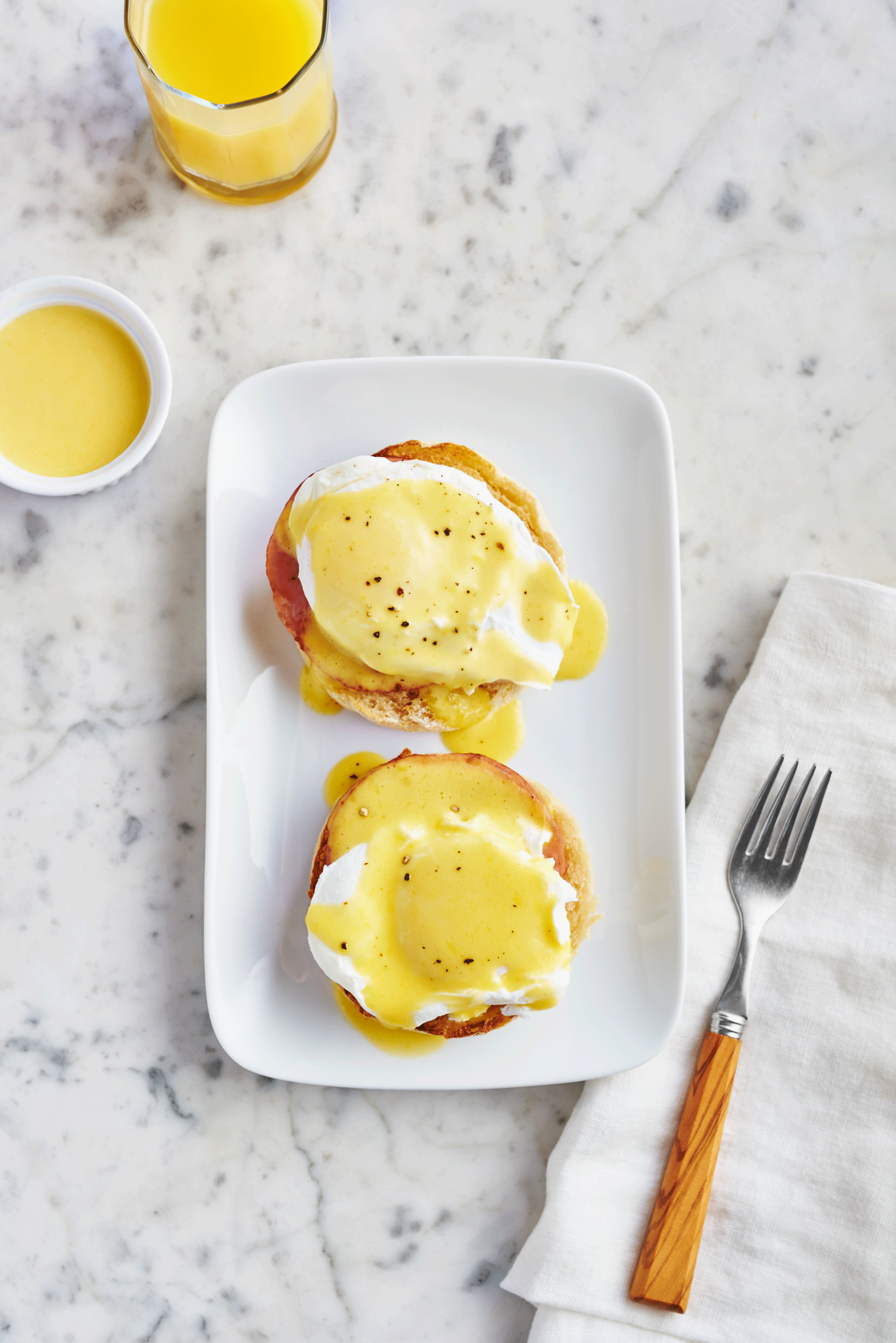P160399_448_Eggs_Benedict.png