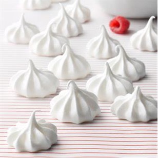 liaYhLGDSQGxDm9W6Tug_vegan-aquafaba-meringues.jpg