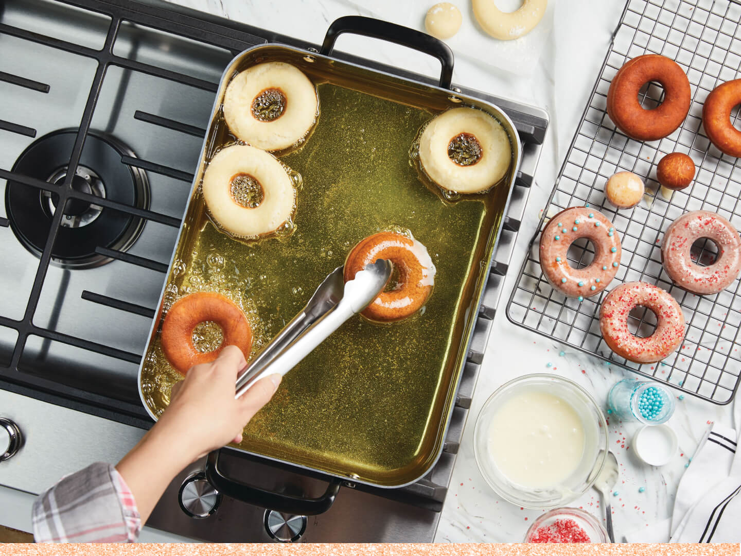 Full res JPG-30019 KA KKF Frying Doughnuts Additional Use Glam