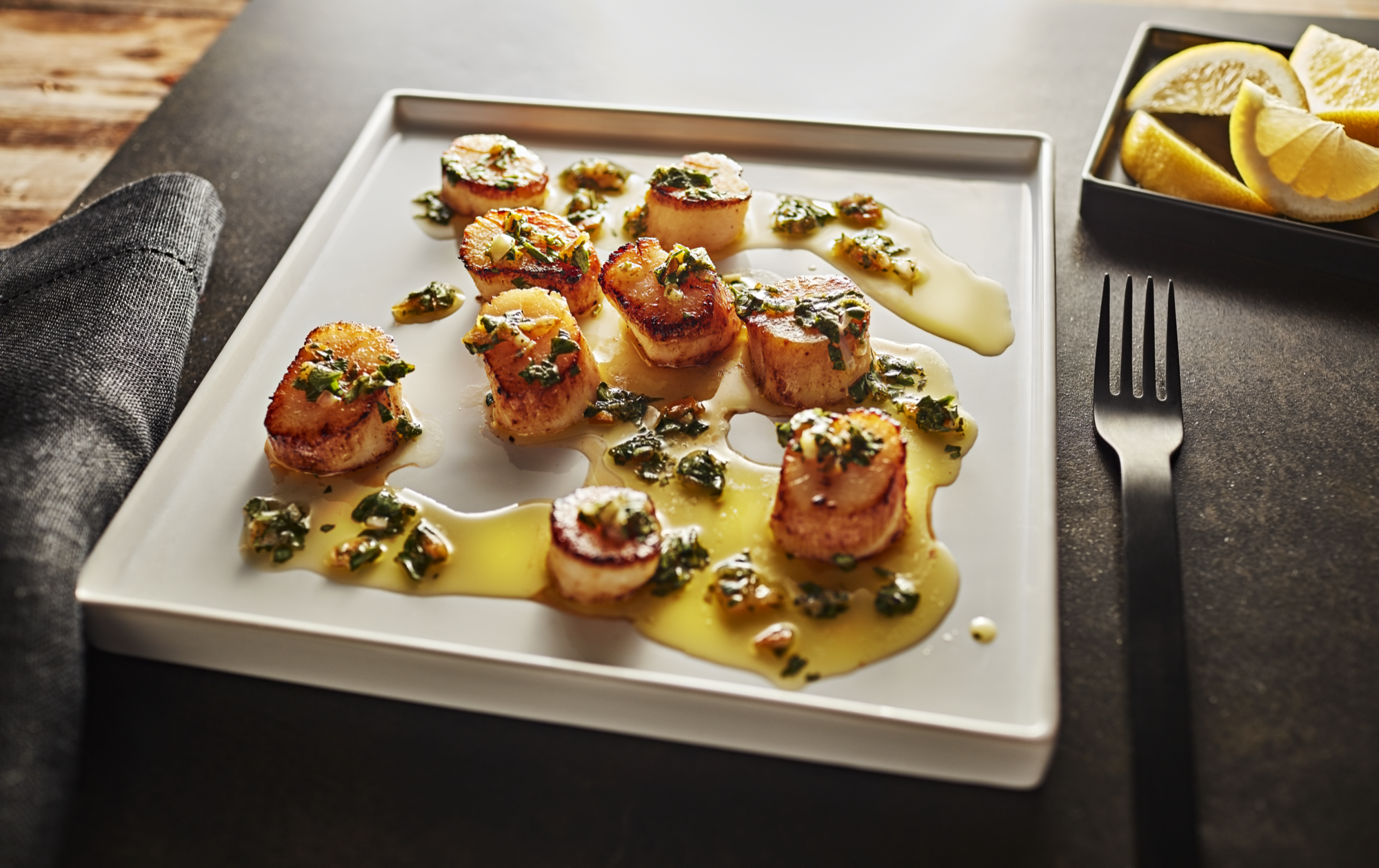 X3I4XnphTIGMo6xpNP7A_seared-scallops-with-preserved-lemon-relish_230z.png