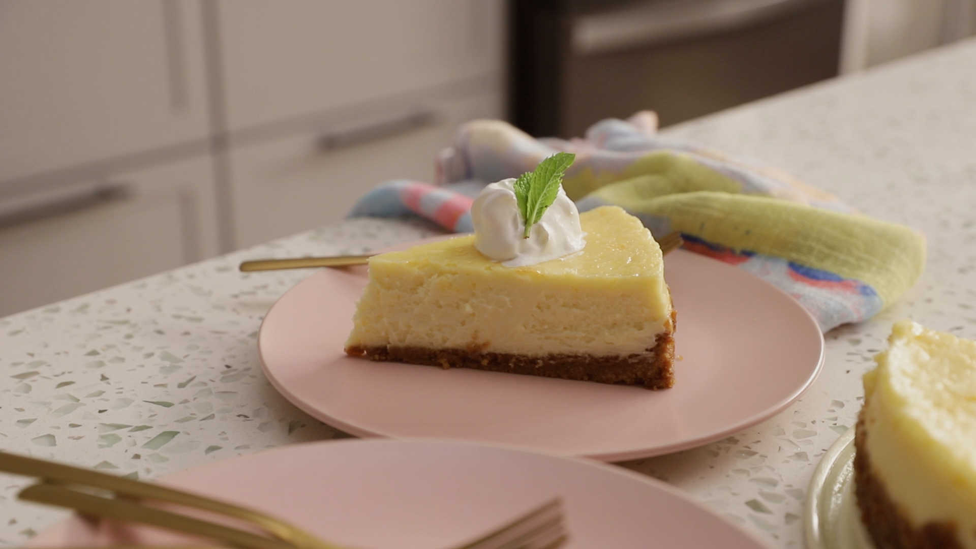 nCXpUbQTwuWnKcCMwqf2_Hero_Lightly_Lemony_Blender_Cheesecake.00_00_00_00.Still002.png